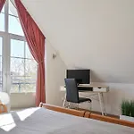 Kelli's Nest Apartment